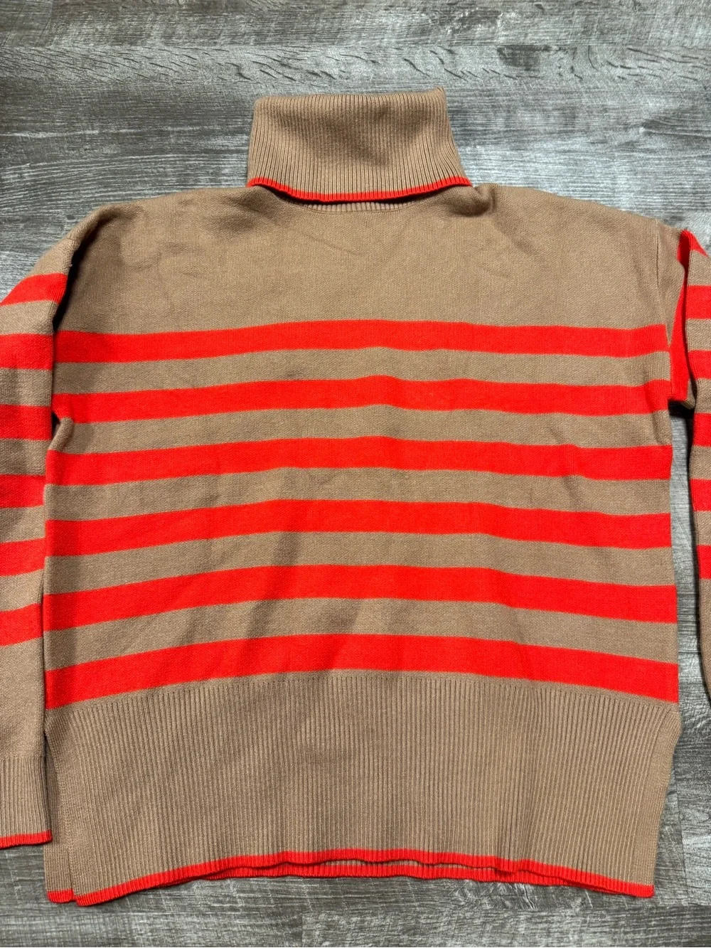 Tahari Red & Brown Striped Turtleneck Sweater Size Medium